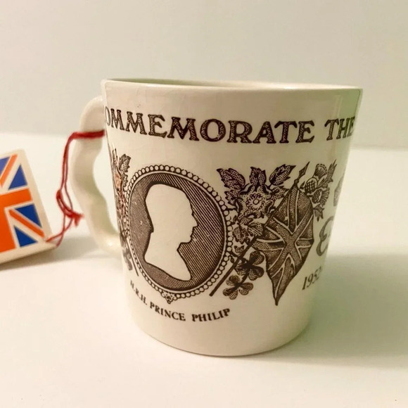 Vintage 1977 Royal Silver Jubilee Mason  Ironstone Mug Set of 2 England Crazing - Picture 11 of 16